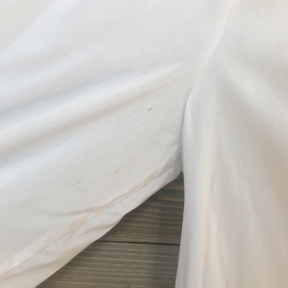 Pell & Co. ⚜️White Button Down Circular Design Top - Picture 13 of 15